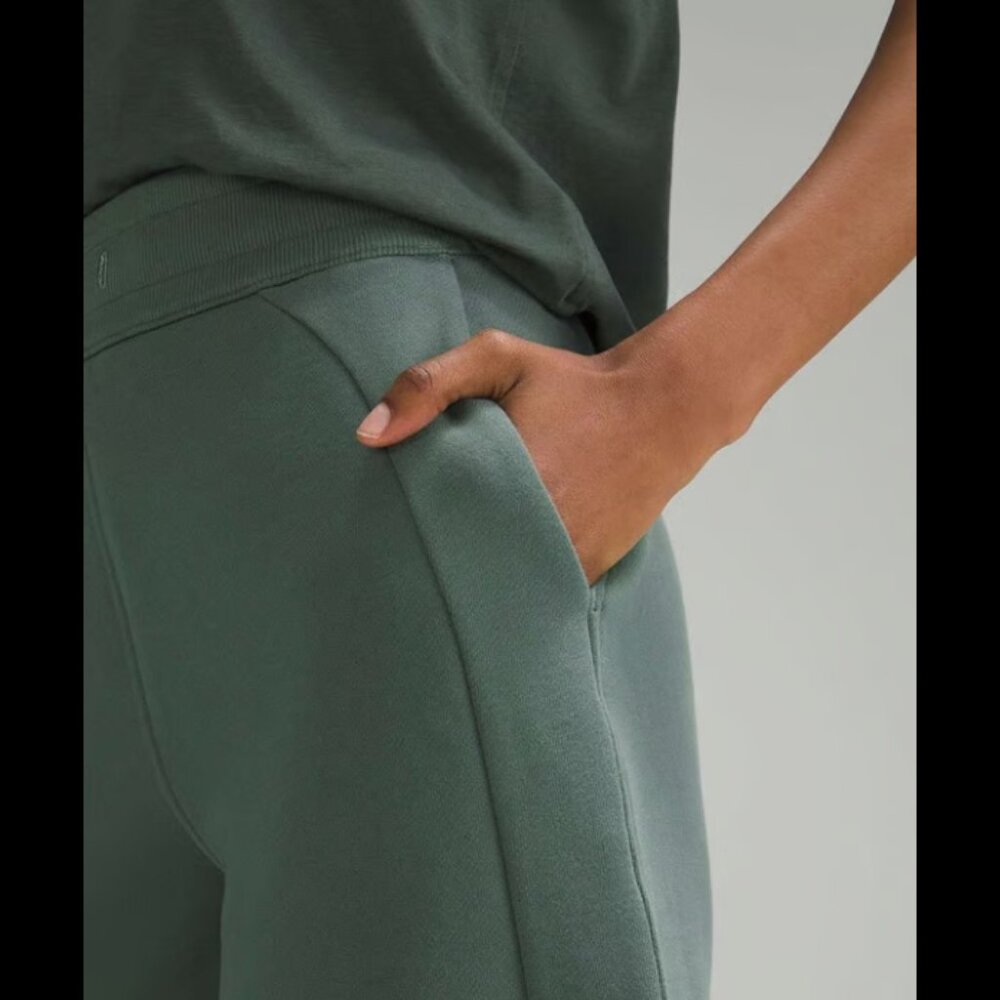 Lululemon Scuba High-Rise Short 5" Medium Forest Size 8 - Picture 4 of 9